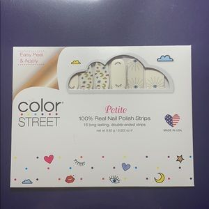 Color Street Petite How Eye Roll